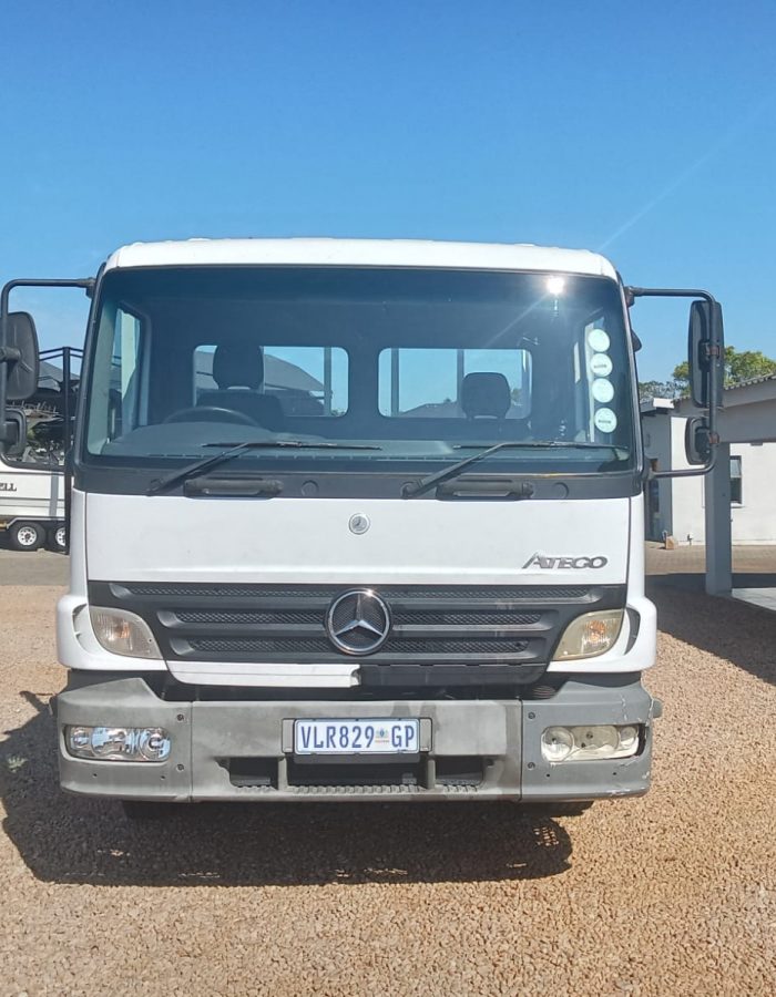 2007 Mercedes Benz 1217